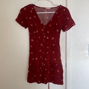 maroon floral button up dress with a tie on the back Sky and Sparrow Brand